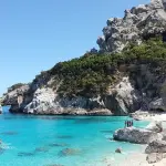 Le spiagge della Sardegna e i posti più belli dove trascorrere le vacanze nei villaggi turistici