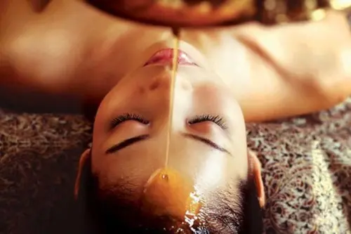 Come rinforzare e disciplinare i capelli con lo shampo all’Argan